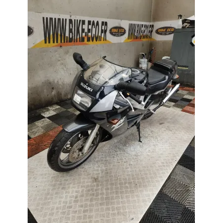 SUZUKI RGV 250