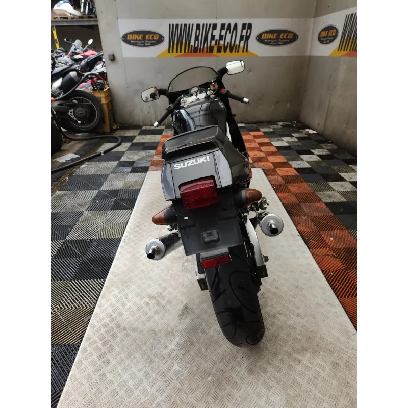 SUZUKI RGV 250