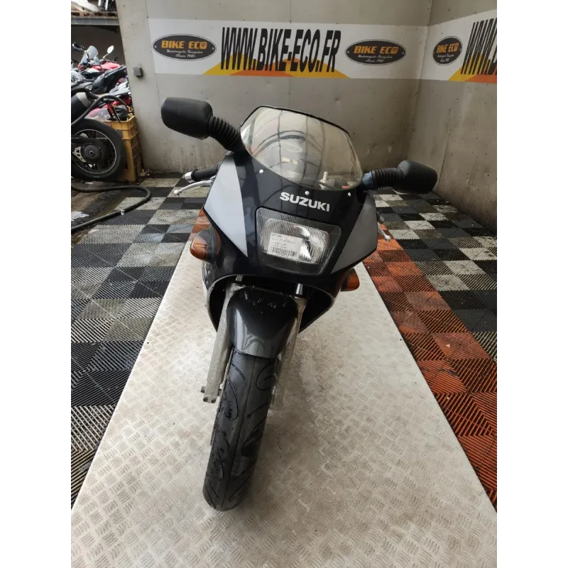 SUZUKI RGV 250
