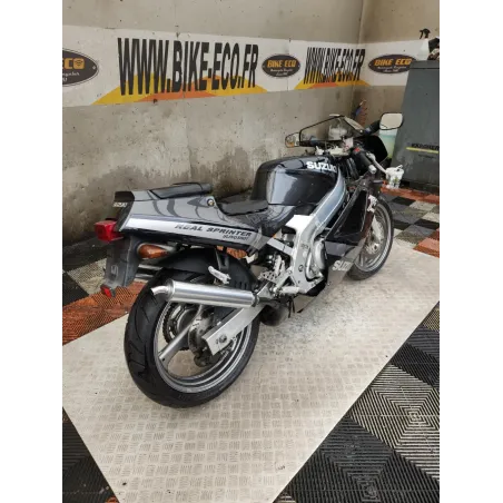SUZUKI RGV 250