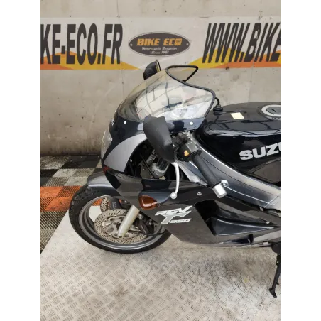 SUZUKI RGV 250
