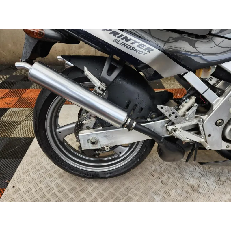 SUZUKI RGV 250
