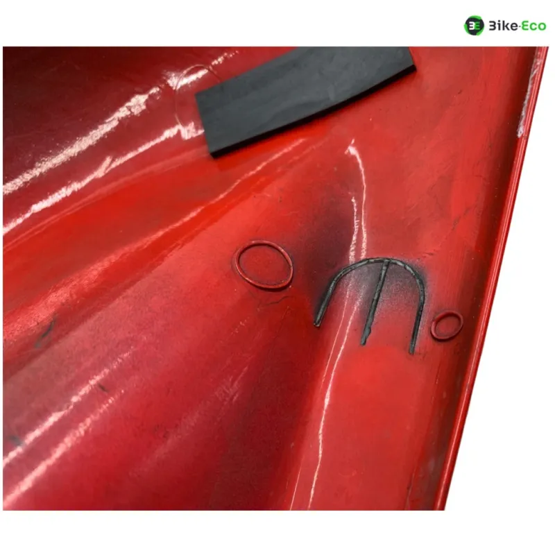 Cache flanc de carenage droit SUZUKI TL 1000 S 1997-2001