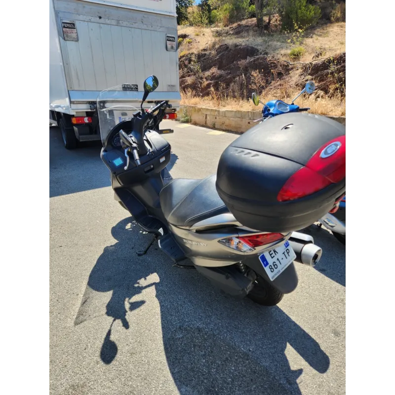 SUZUKI UH 125 BURGMAN .