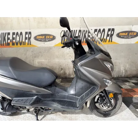 SUZUKI UH 125 BURGMAN .