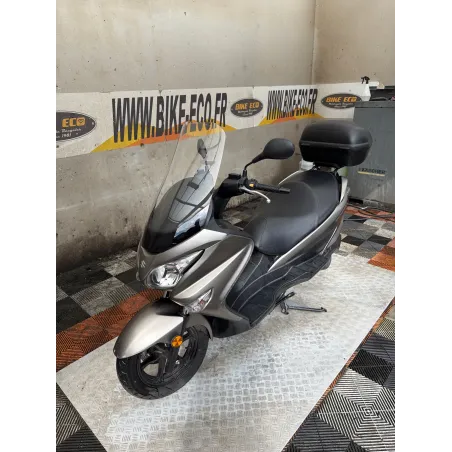 SUZUKI UH 125 BURGMAN .