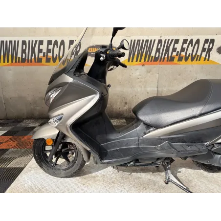 SUZUKI UH 125 BURGMAN .