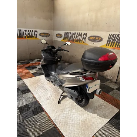 SUZUKI UH 125 BURGMAN .