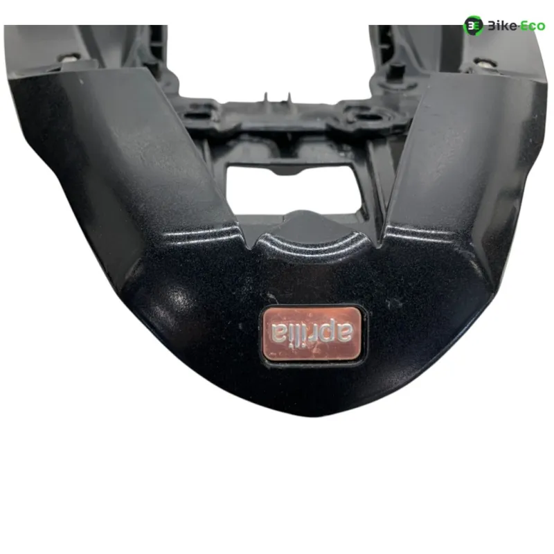 Passage de roue APRILIA TUONO 125 2021-2024