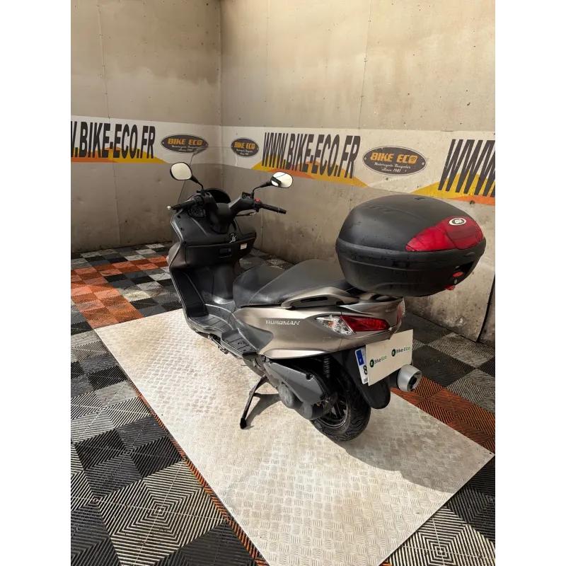 SUZUKI UH 125 BURGMAN .
