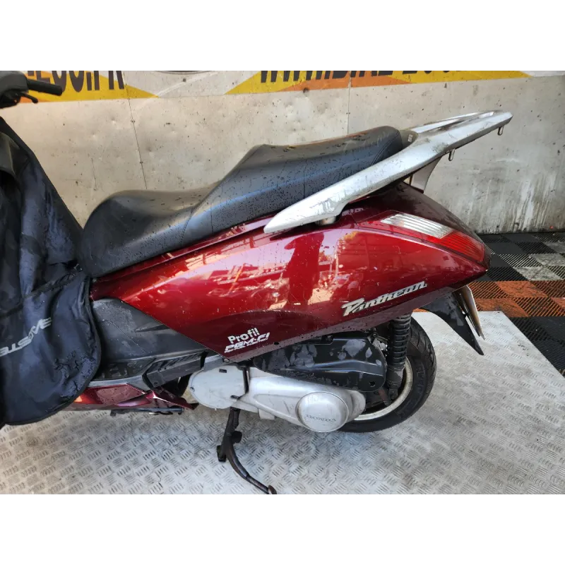 HONDA FES 125 PANTHEON