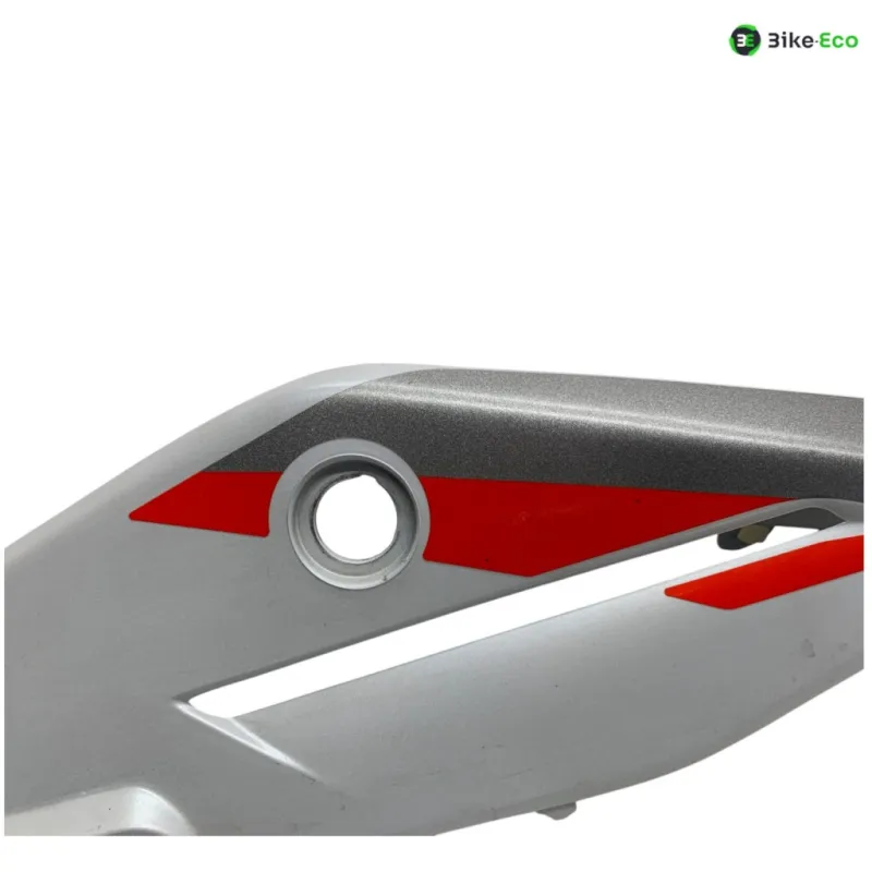 Cache carenage coque arriere gauche APRILIA TUONO 125 2021-2024