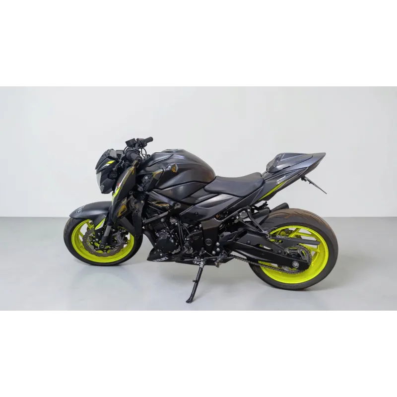 SUZUKI GSXS 750