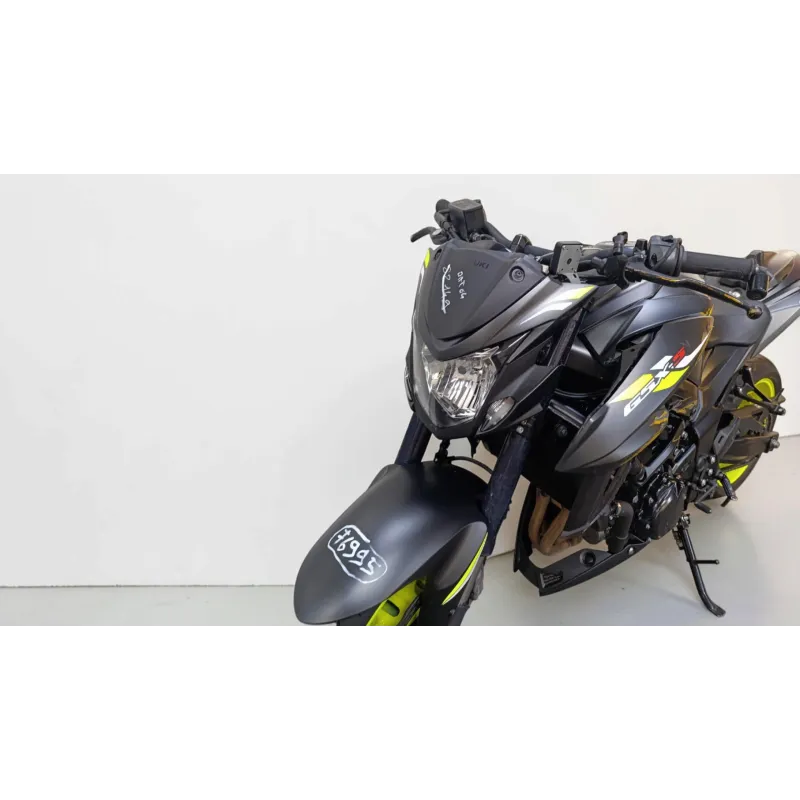SUZUKI GSXS 750