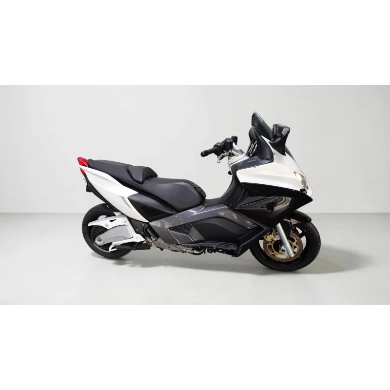 APRILIA SRV 850