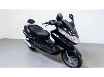 PIAGGIO X8 200