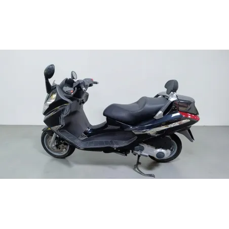 PIAGGIO X8 200