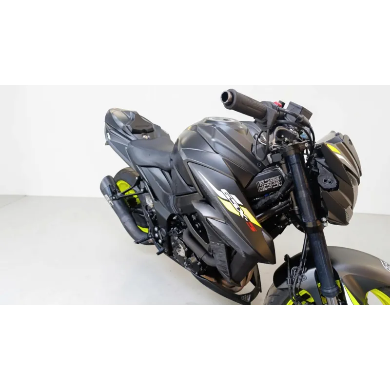 SUZUKI GSXS 750
