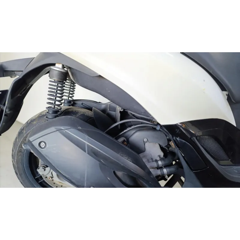 PIAGGIO YOURBAN 300