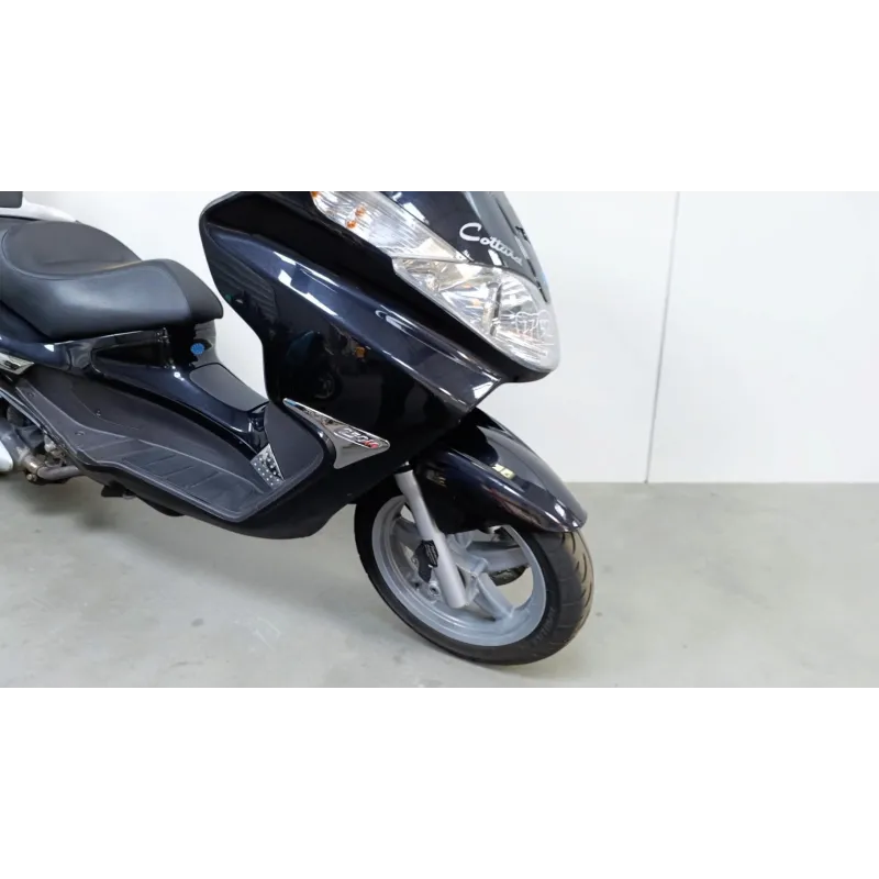 PIAGGIO X8 200