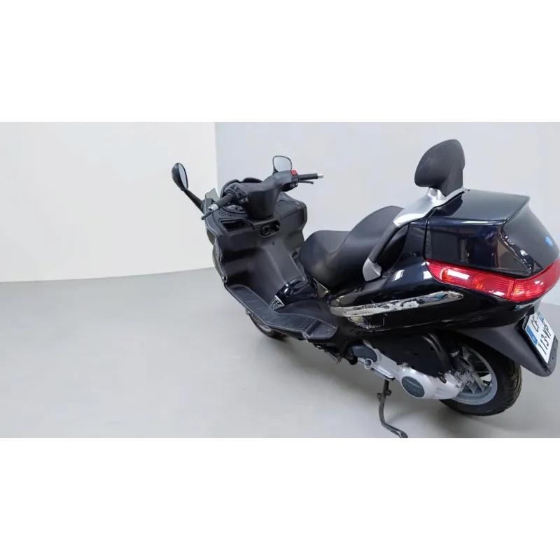 PIAGGIO X8 200