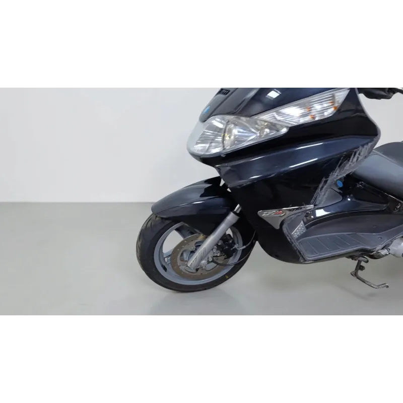 PIAGGIO X8 200