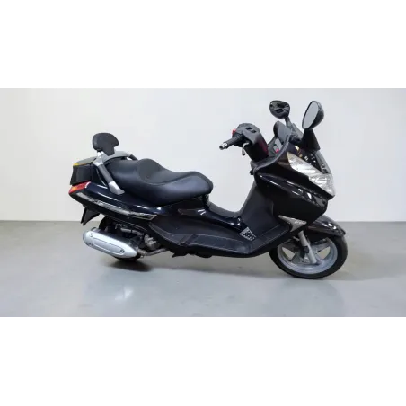 PIAGGIO X8 200