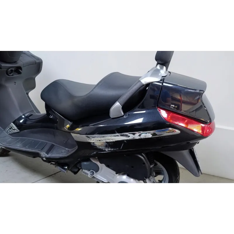 PIAGGIO X8 200