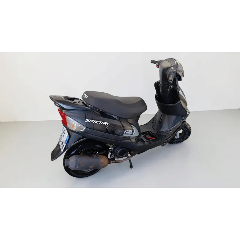 TNT MOTOR CYCLO LJ50QT