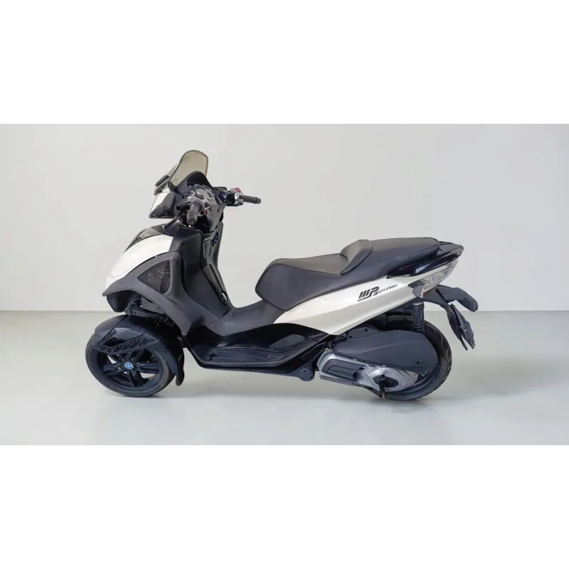 PIAGGIO YOURBAN 300