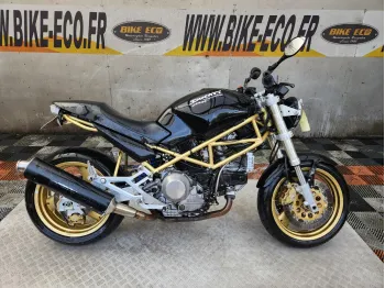 DUCATI 900 MONSTER