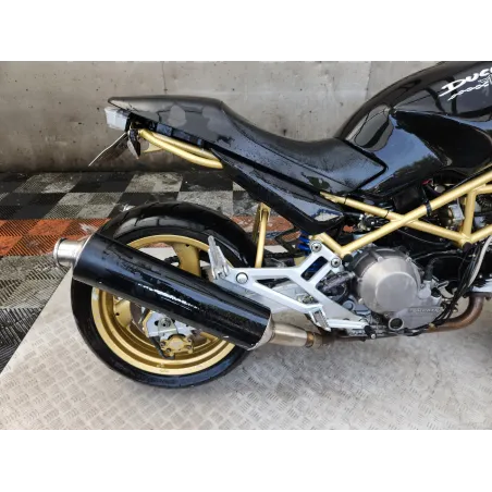 DUCATI 900 MONSTER