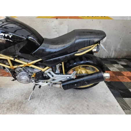 DUCATI 900 MONSTER