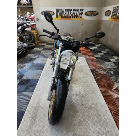 DUCATI 900 MONSTER