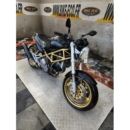 DUCATI 900 MONSTER