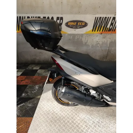 YAMAHA MW 300 TRITY
