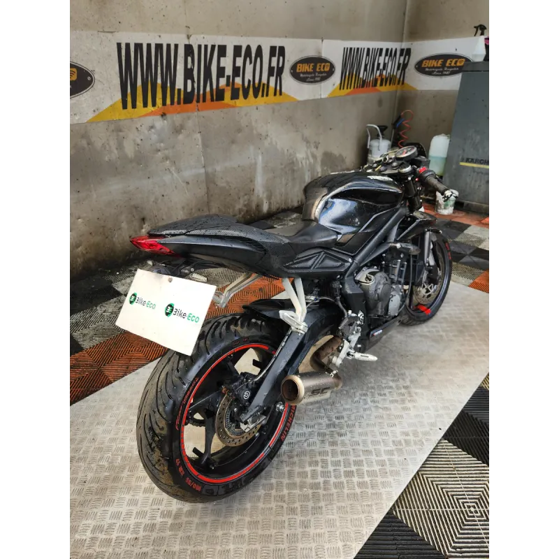 TRIUMPH STREET TRIPLE 660 S