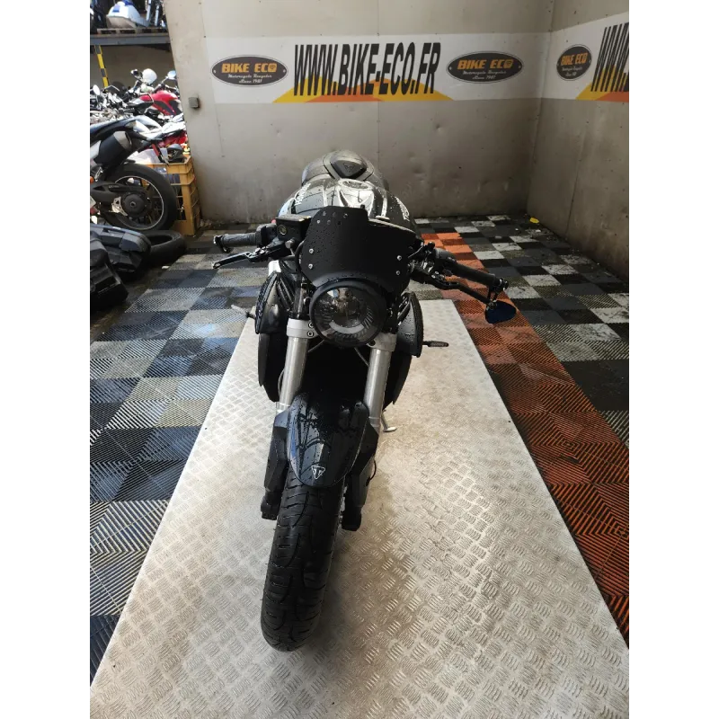 TRIUMPH STREET TRIPLE 660 S
