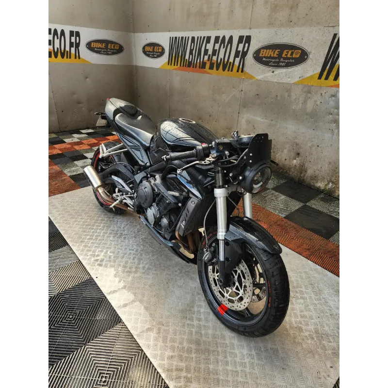 TRIUMPH STREET TRIPLE 660 S