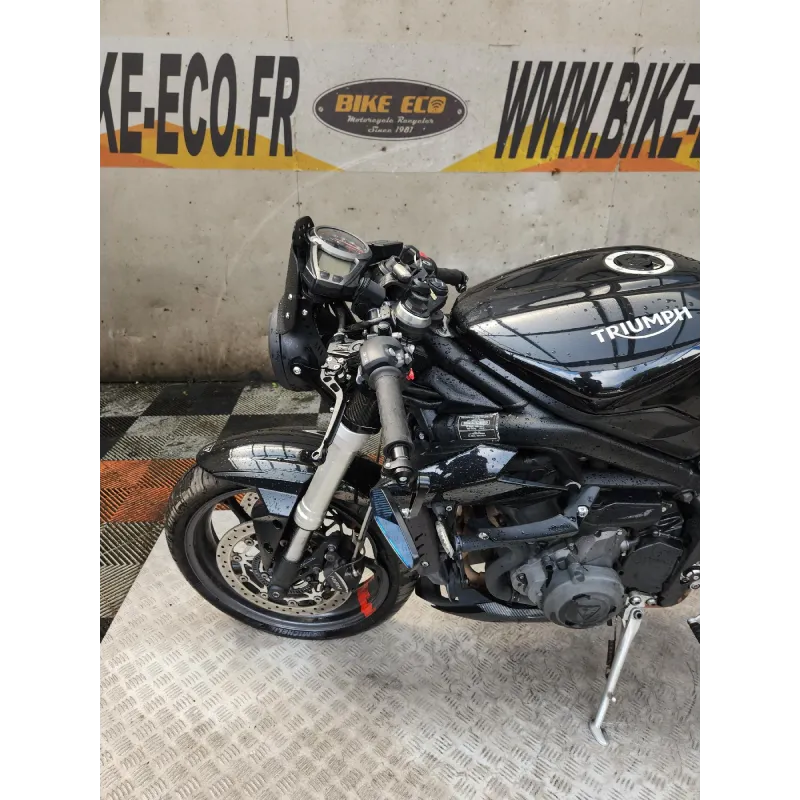 TRIUMPH STREET TRIPLE 660 S