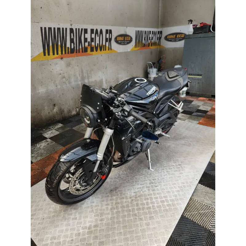 TRIUMPH STREET TRIPLE 660 S