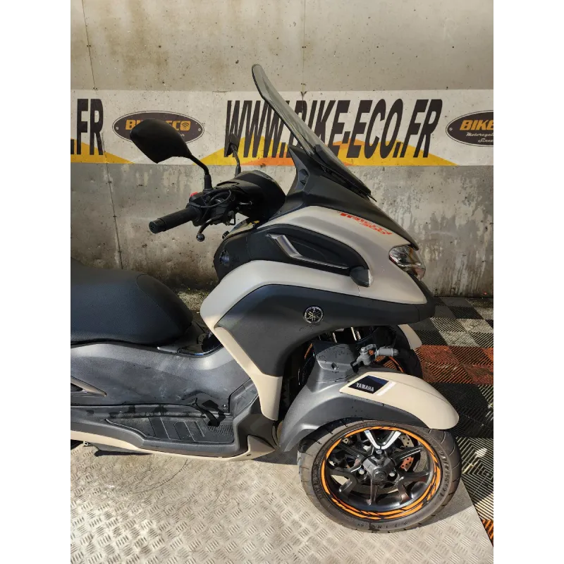 YAMAHA MW 300 TRITY