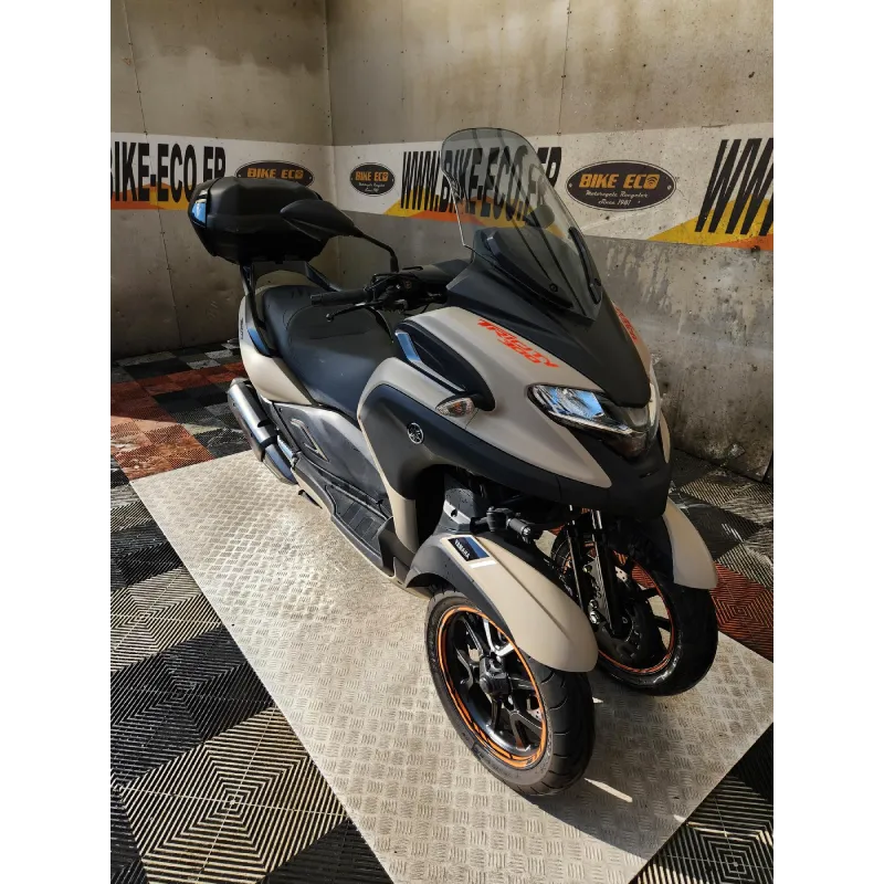 YAMAHA MW 300 TRITY