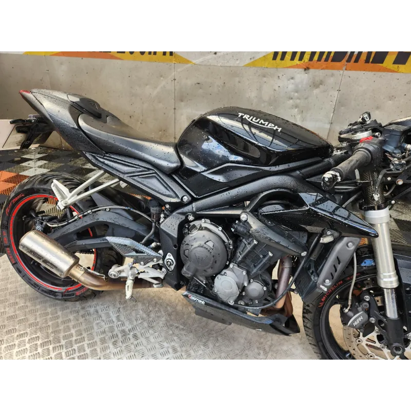 TRIUMPH STREET TRIPLE 660 S