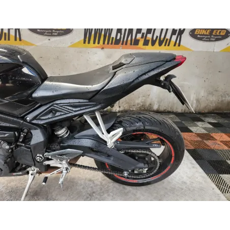 TRIUMPH STREET TRIPLE 660 S