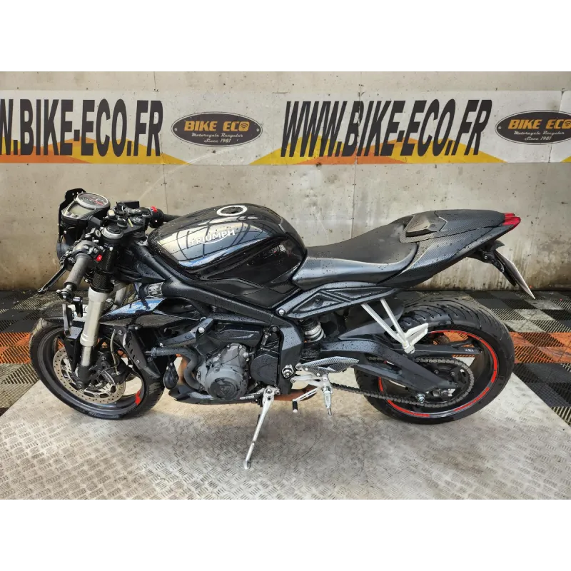 TRIUMPH STREET TRIPLE 660 S