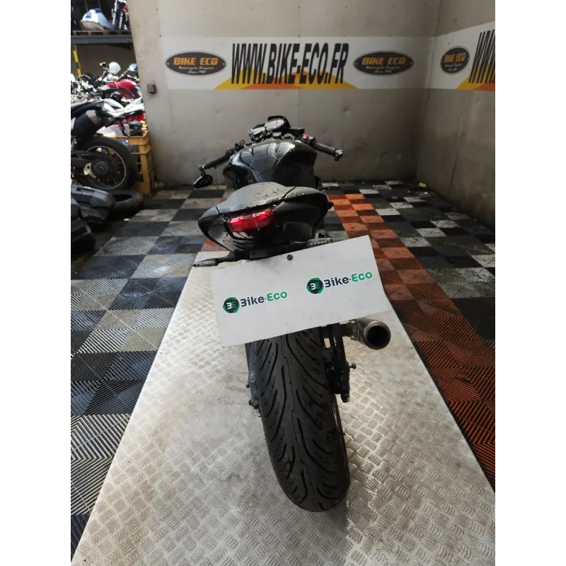 TRIUMPH STREET TRIPLE 660 S