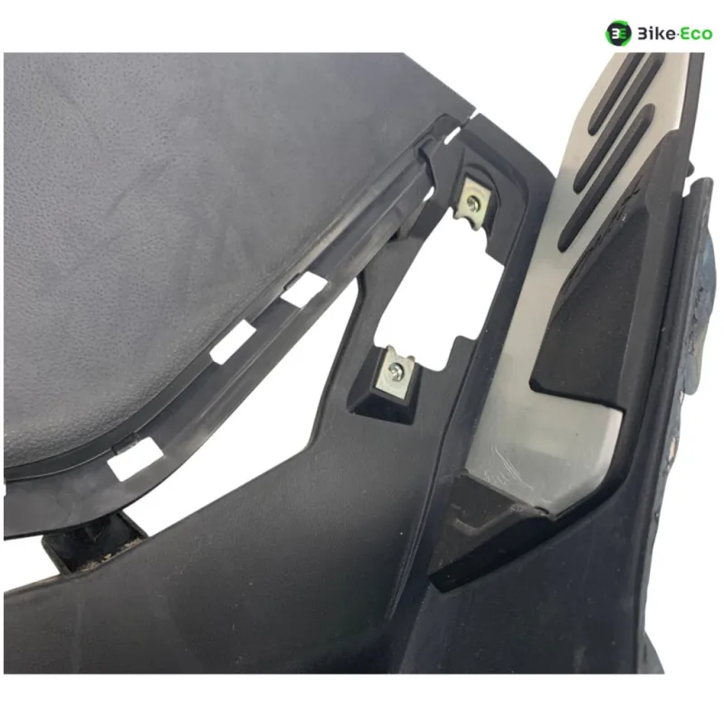 Plancher marche pied droit YAMAHA XP 530 2017-2019 TMAX