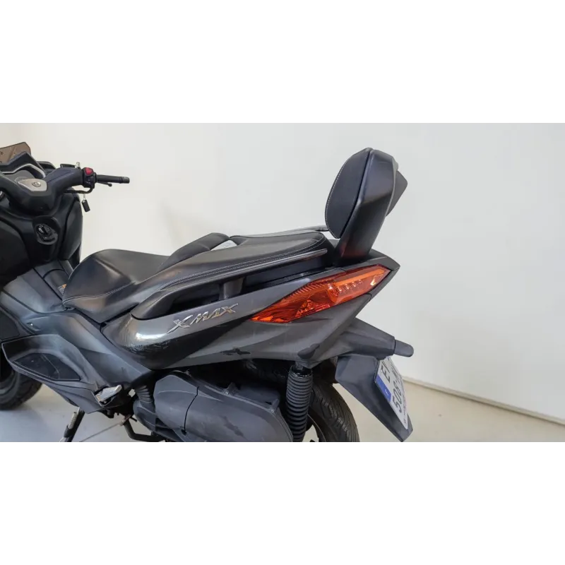 YAMAHA XMAX 125