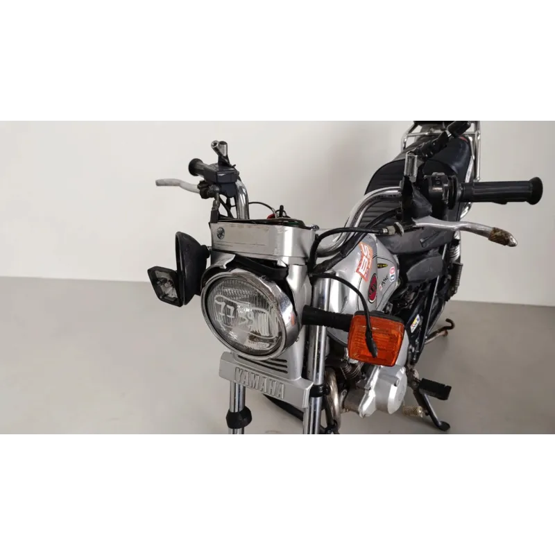 YAMAHA SR 125